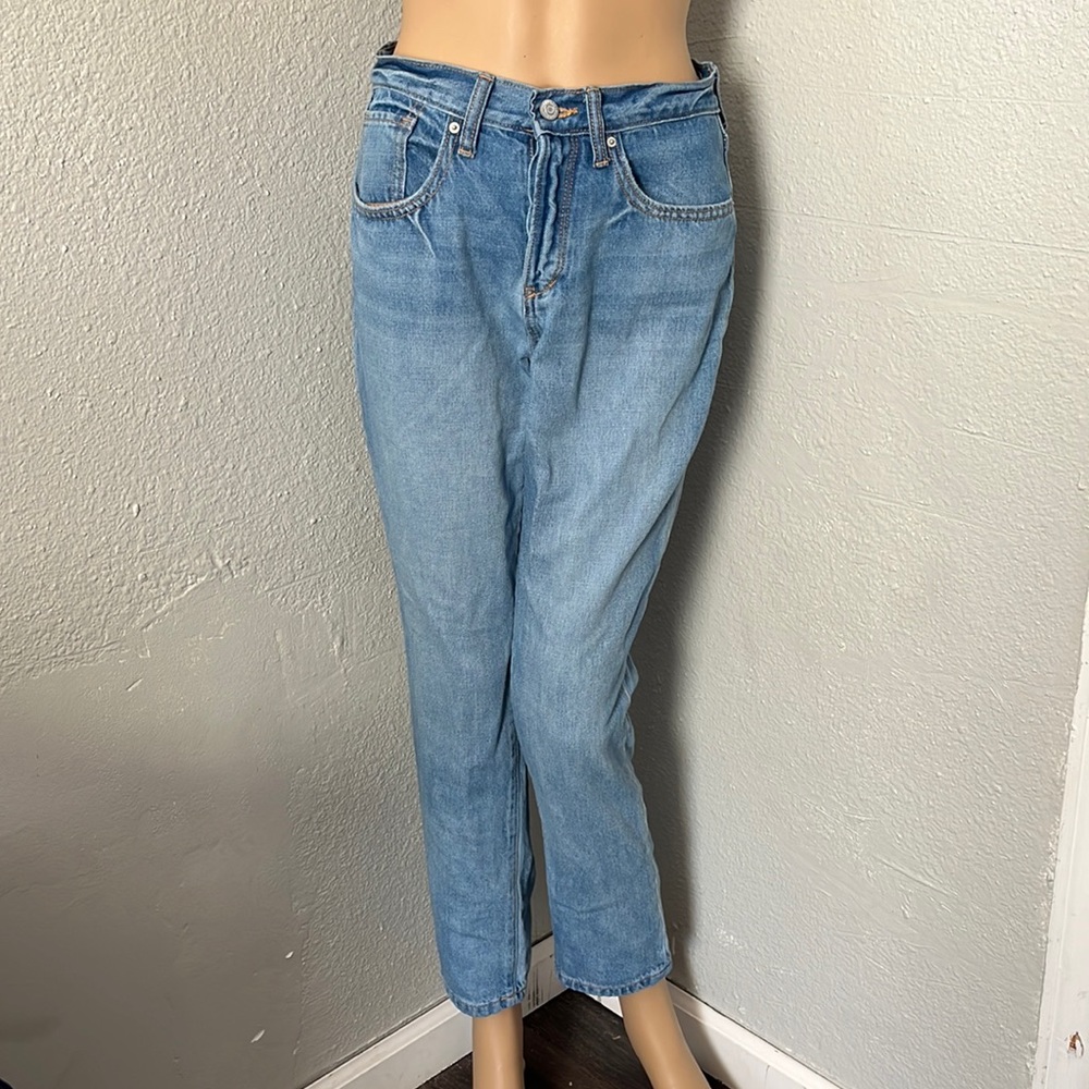 Old Navy High Rise Jeans - Picture 2 of 12